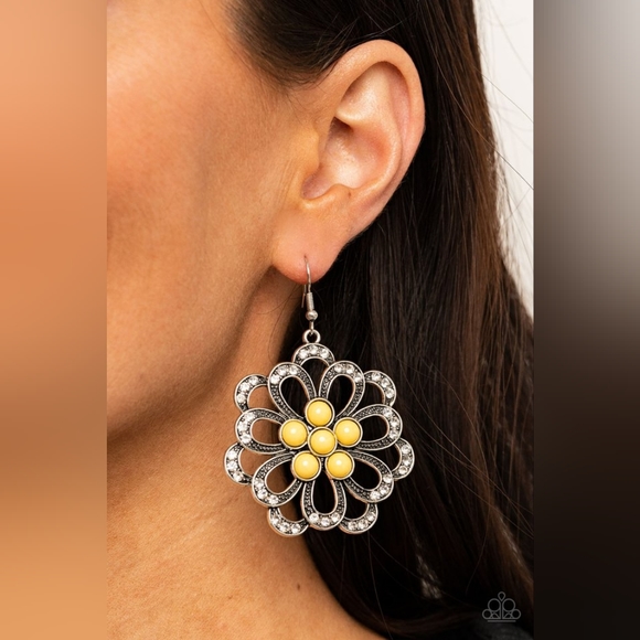🌼'Dazzling Dewdrops' Earrings in Yellow - Paparazzi Accessories🌼 - Picture 4 of 4